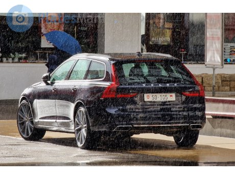 SO 105, Volvo V90