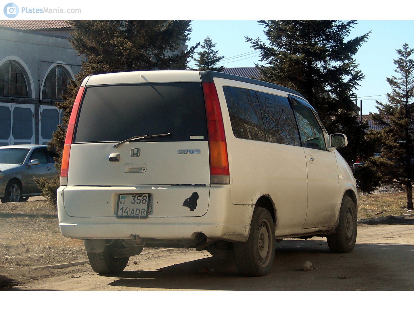 358 ADR 14, Honda Stepwgn 2nd gen (RF3), 2001–2005