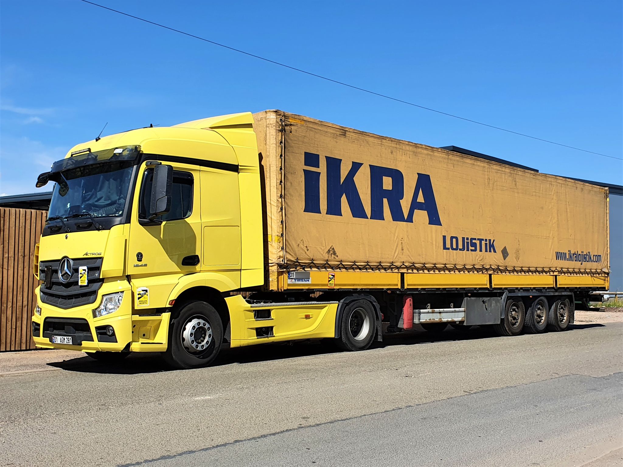 01 AGM 281, Mercedes-Benz Actros 3rd gen (MP4/MP5), 2011–