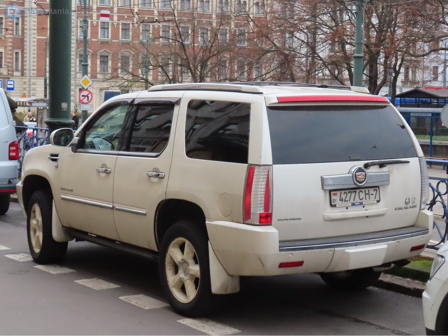 4277 CH-7, Cadillac Escalade 3rd gen (GMT926), 2006–2014