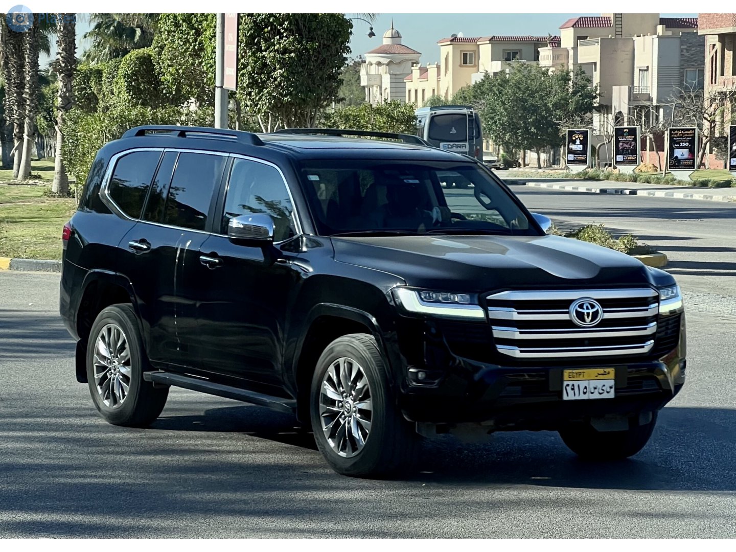 ٢٩١٥ سىس, Toyota Land Cruiser 300 (J300), 2021–