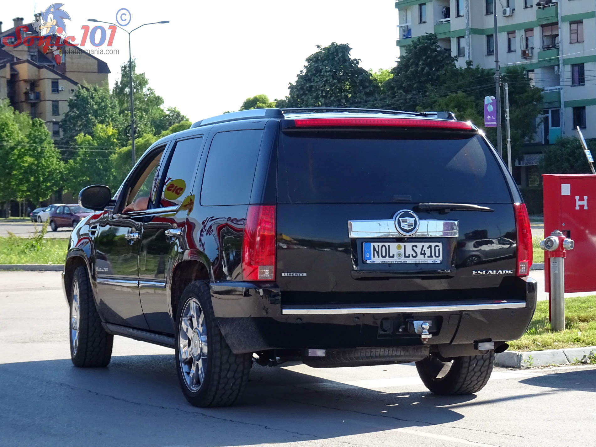 NOL LS 410, Cadillac Escalade 3rd gen (GMT926), 2006–2014