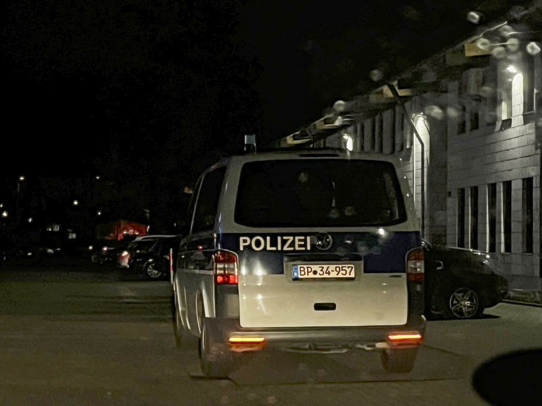 BP 34-957, Volkswagen Transporter 5th gen Van (T5) (7E/7H), facelift, 2009–2015