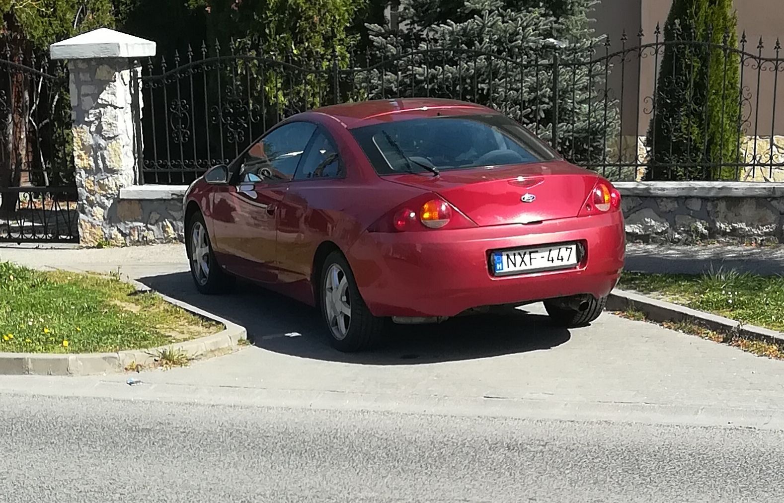 NXF-447, Ford Cougar 1st gen (SW164), 1998–2002
