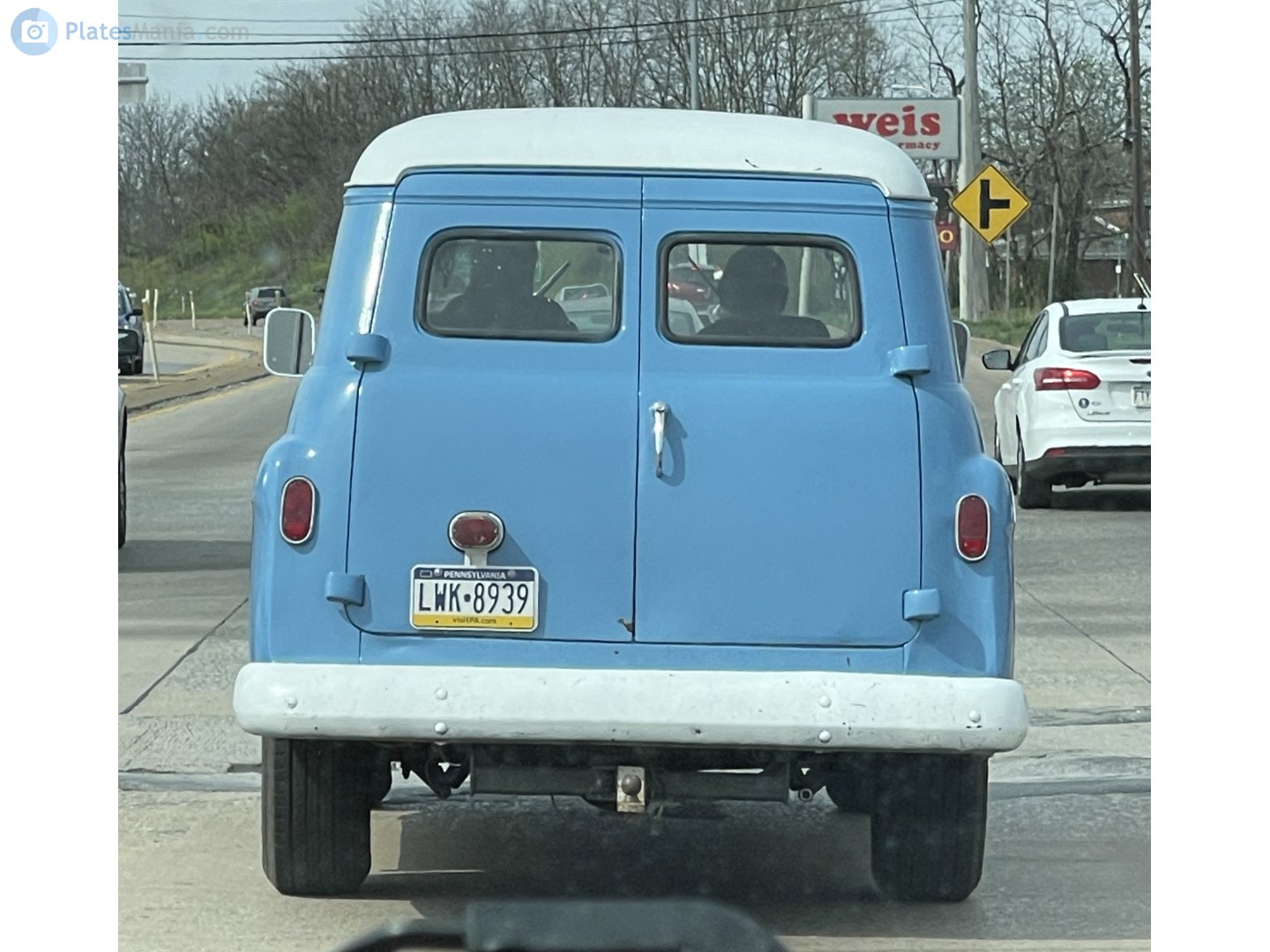 LWK-8939, Chevrolet Task Force Light-Duty Apache 30 Carryall Suburban (A-body), facelift, 1957–1959