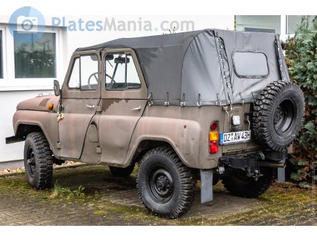 DZ AW 43H, UAZ 469/3151