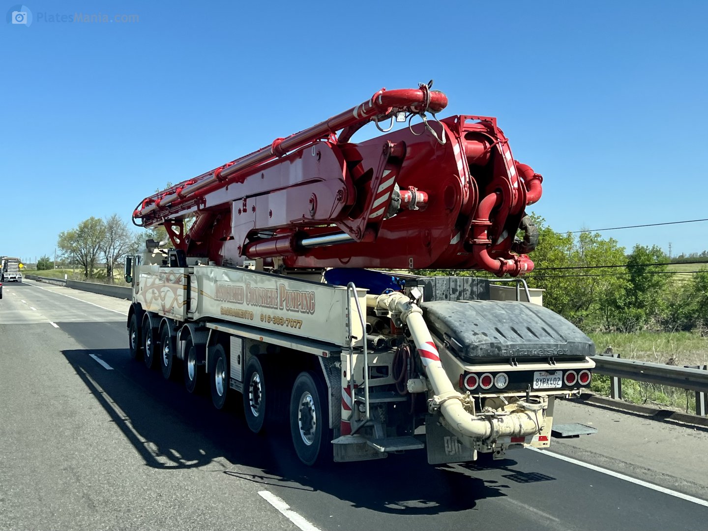 8YPX402, Mack TerraPro 