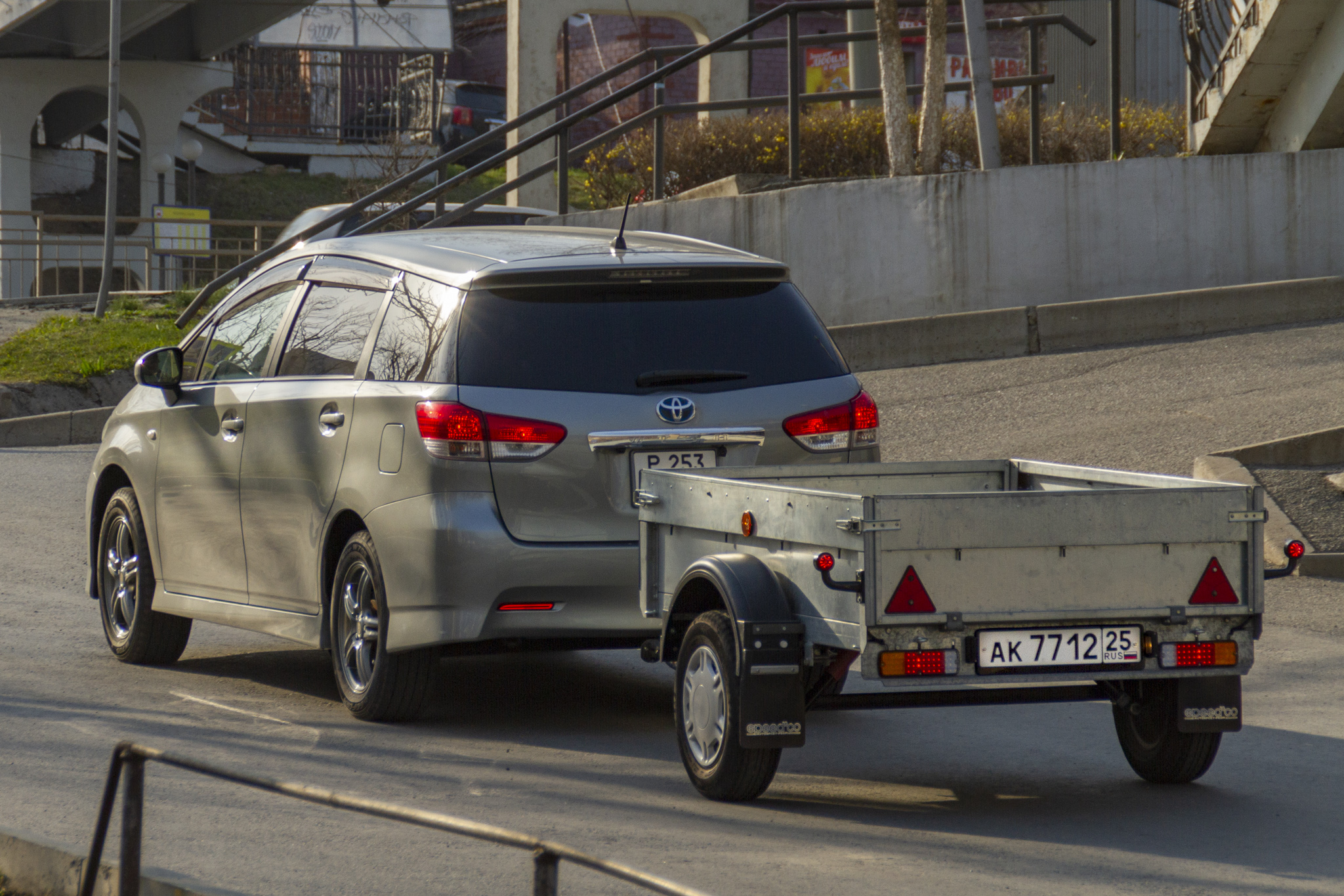 ак 7712 25, Kurganskiye Pritsepy 8213 Уралец 