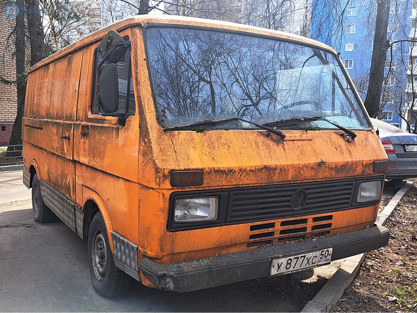 у 877 хс 50, Volkswagen LT 1st gen (Typ 28/21), 1975–1996