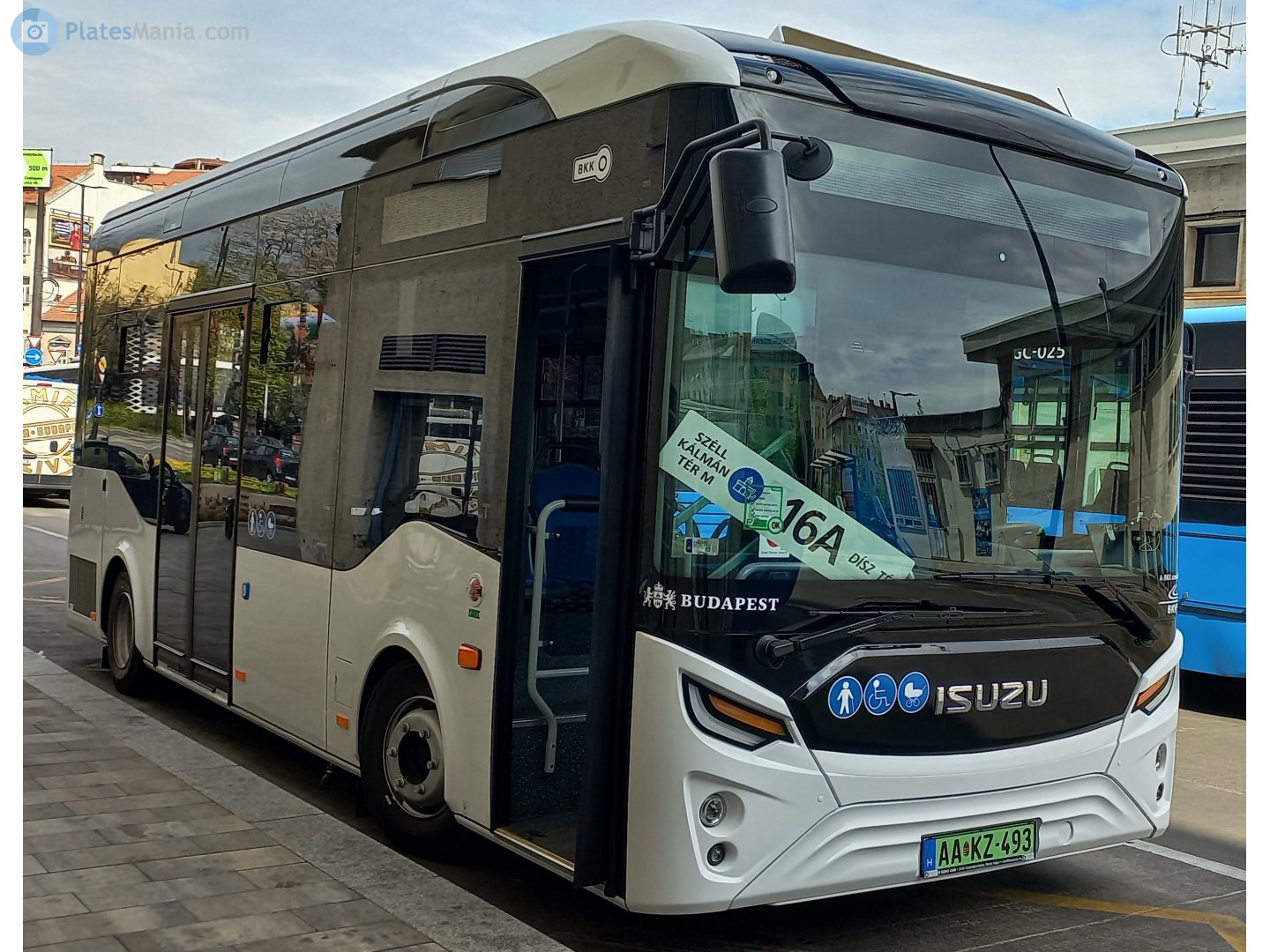 AA KZ-493, Isuzu Novociti Volt 