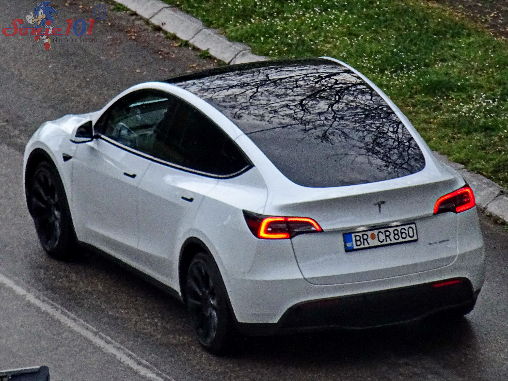 BR CR860, Tesla Model Y 1st gen (5YJY), 2020–2025