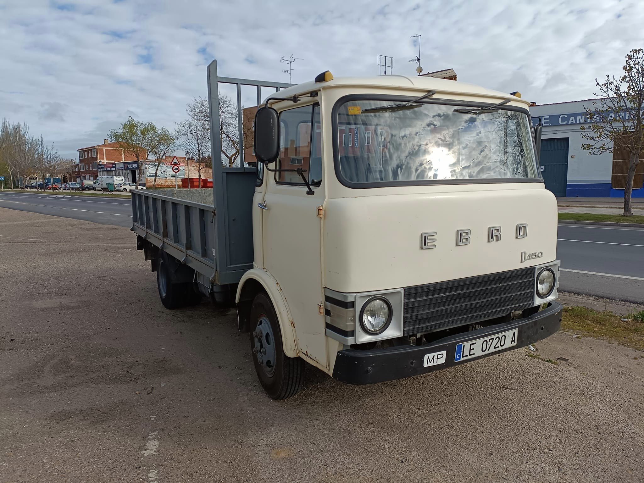 LE 0720 A, Ebro D-Series 