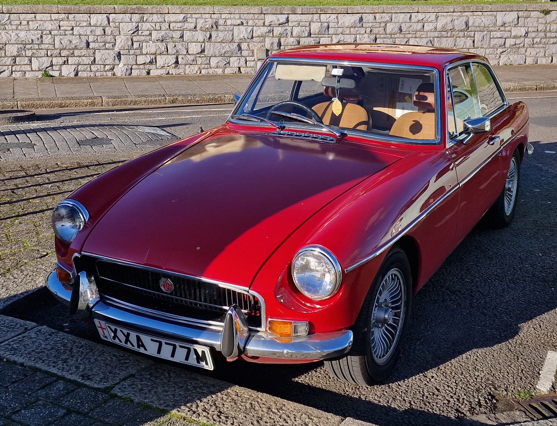 XXA777M, MG B 1st gen GT Coupé, 1965–1980