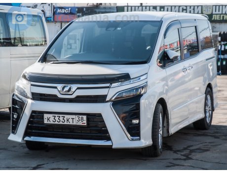 к333кт38, Toyota Voxy