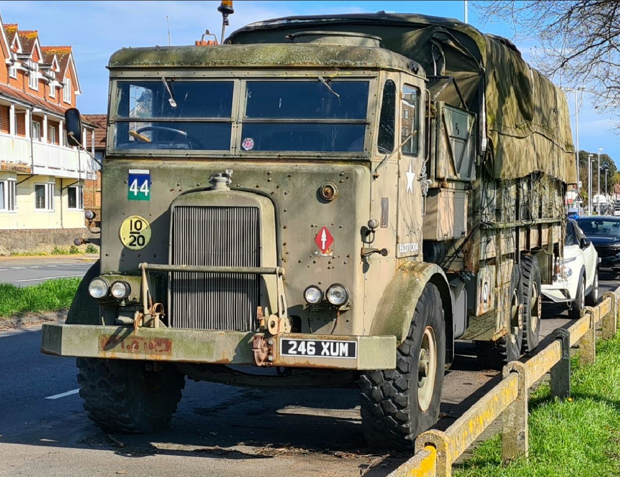 246XUM, Leyland Hippo 