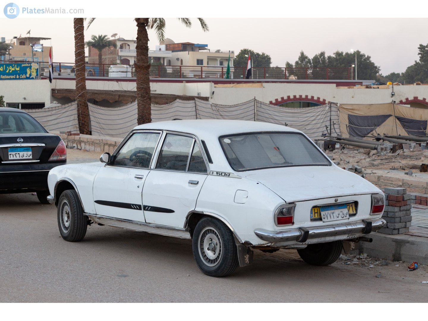 ٥٧٧٣ سقص, Peugeot 504 1st gen Sedan (E), 1968–1983 (–1999 for LATAM-market, –2006 for African-market)
