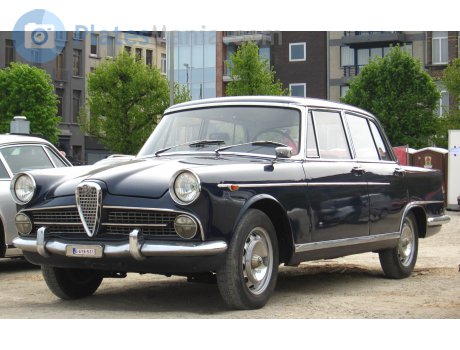 O-AYB-531, Alfa Romeo 2000