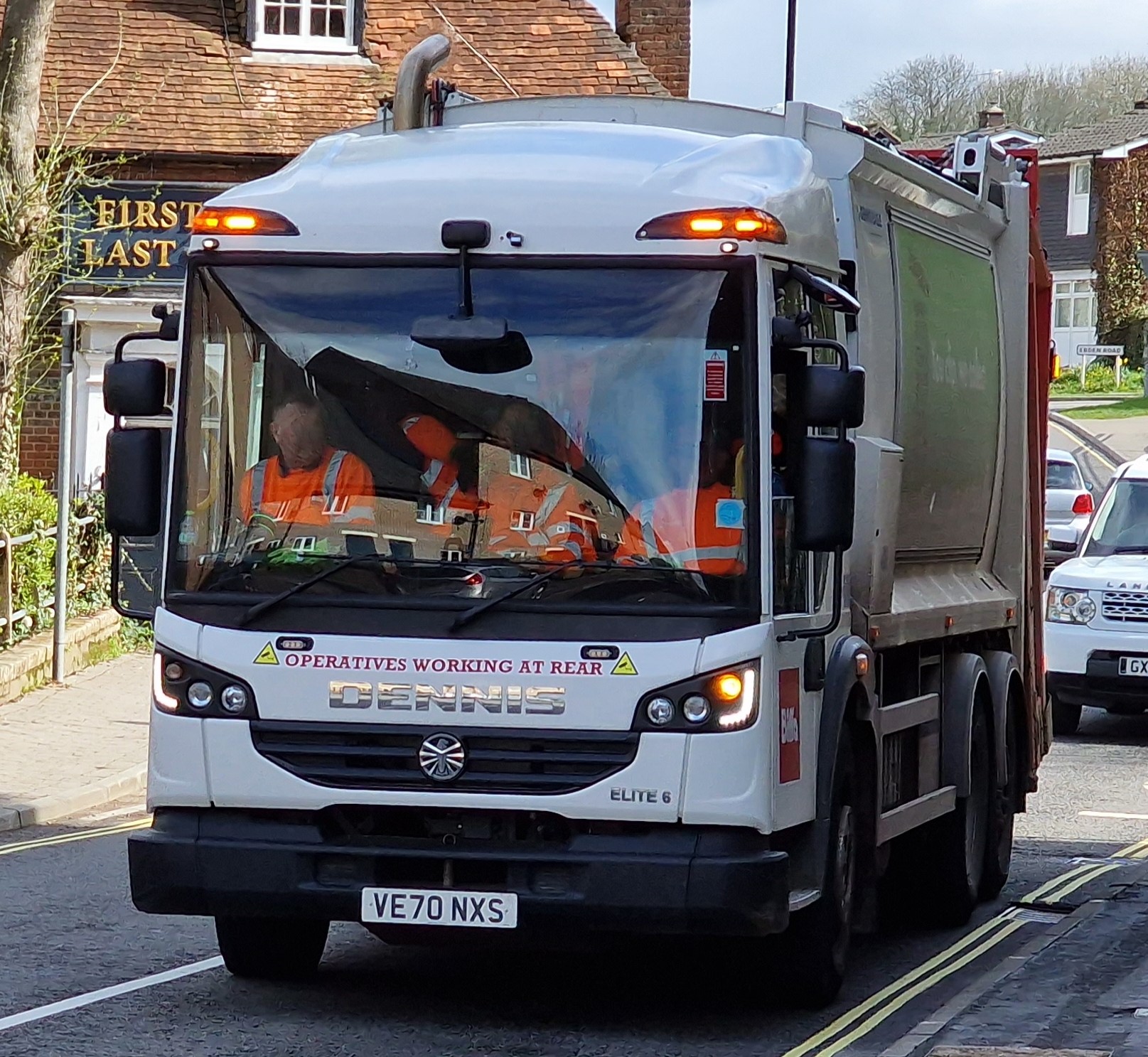 VE70NXS, Dennis Elite 2 