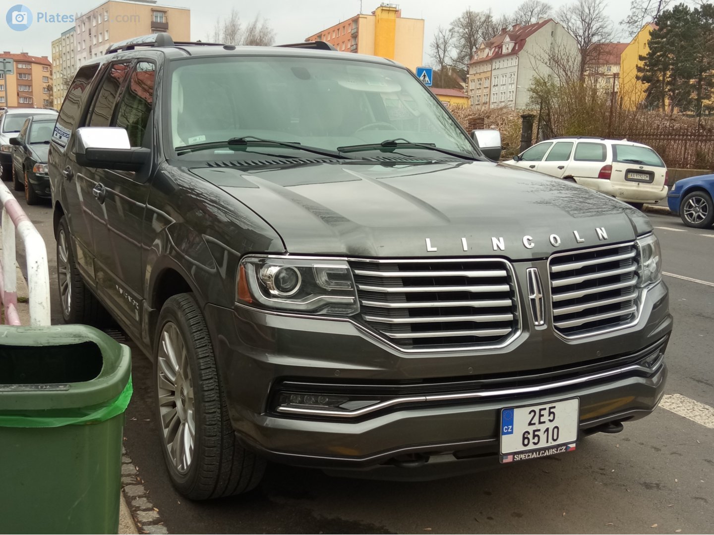 2E5 6510, Lincoln Navigator 3rd gen (U326), facelift, 2014–2017