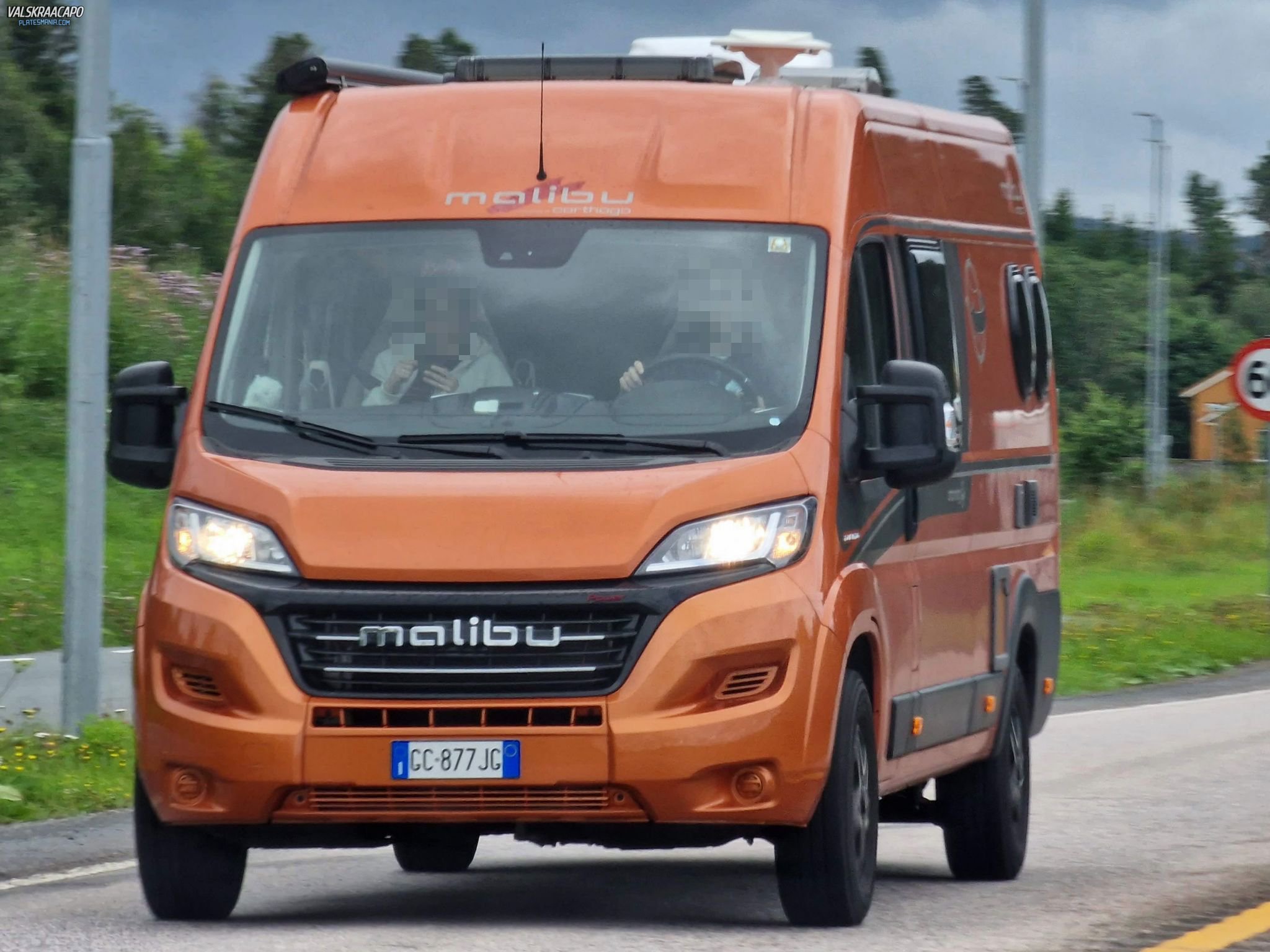 GC 877 JG, Malibu Van 