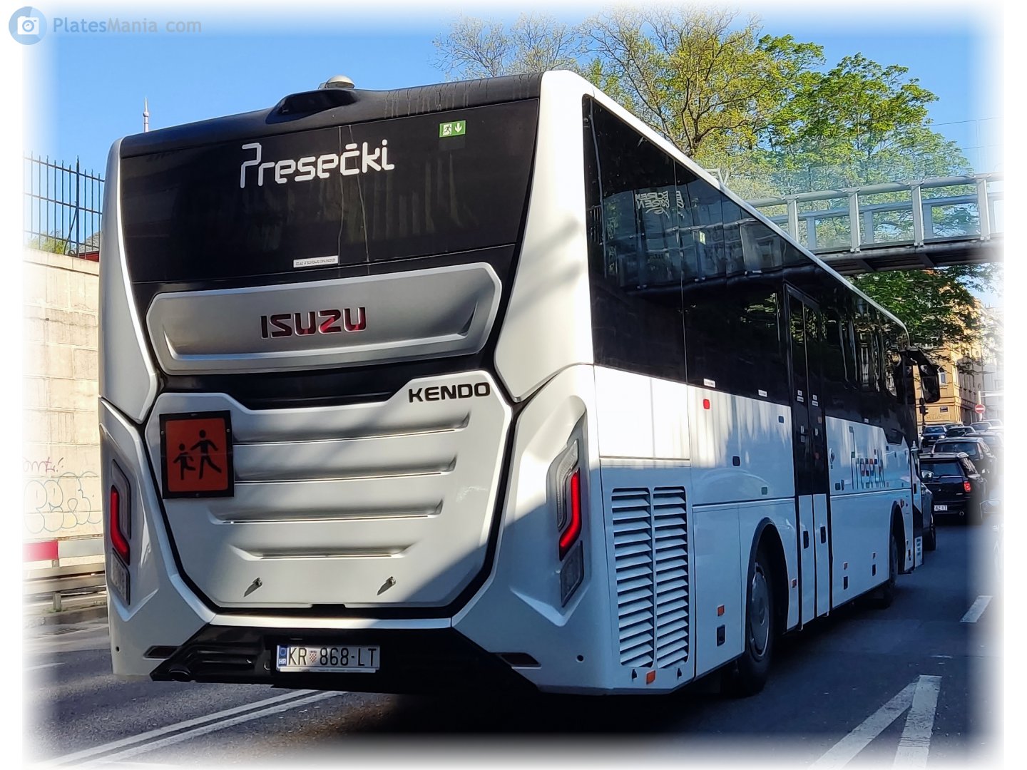 KR 868-LT, Isuzu Kendo 