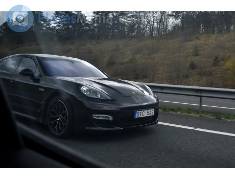 DYC 542, Porsche Panamera