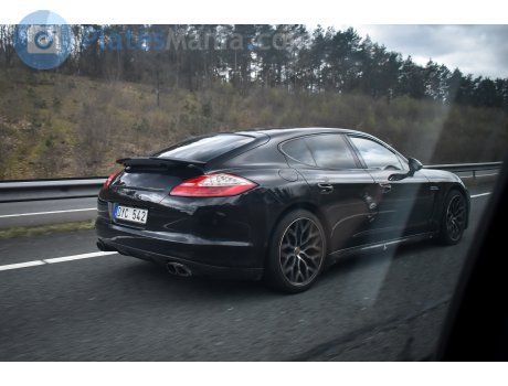 DYC 542, Porsche Panamera