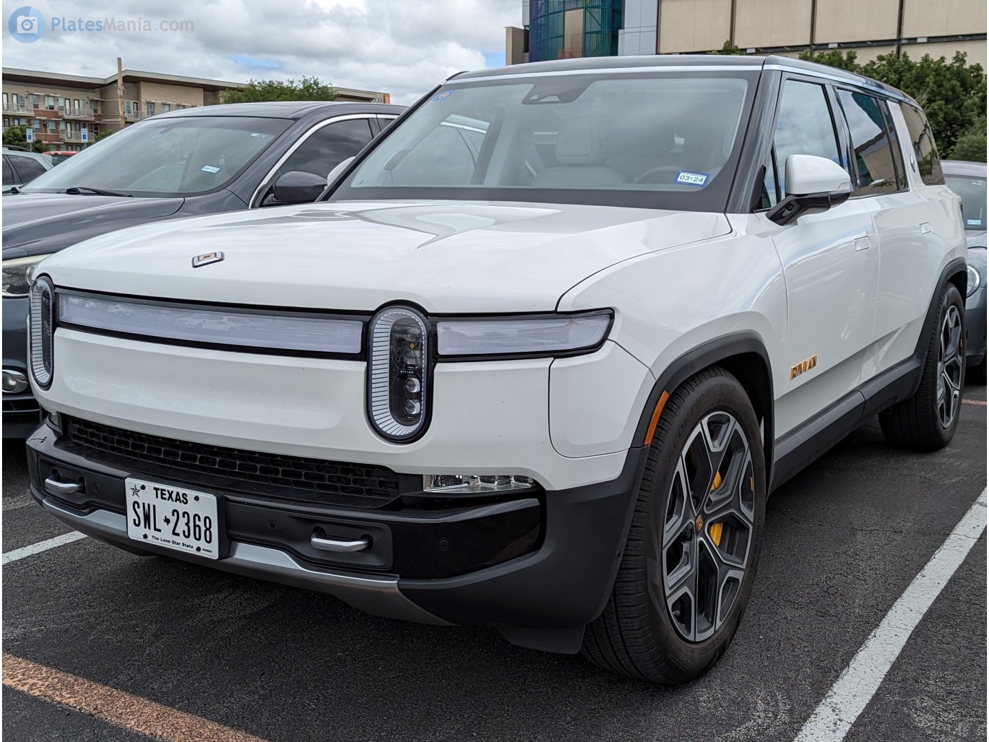 SWL-2368, Rivian R1S 1st gen, 2022–