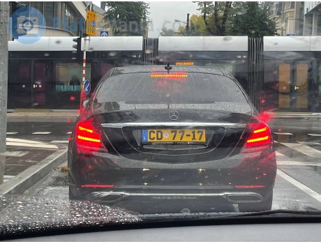 CD 77-17, Mercedes-Benz S-Klasse
