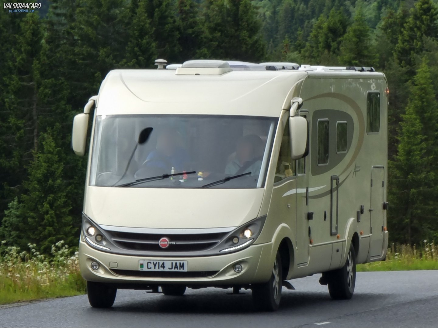 CY14JAM, Bürstner Aviano 