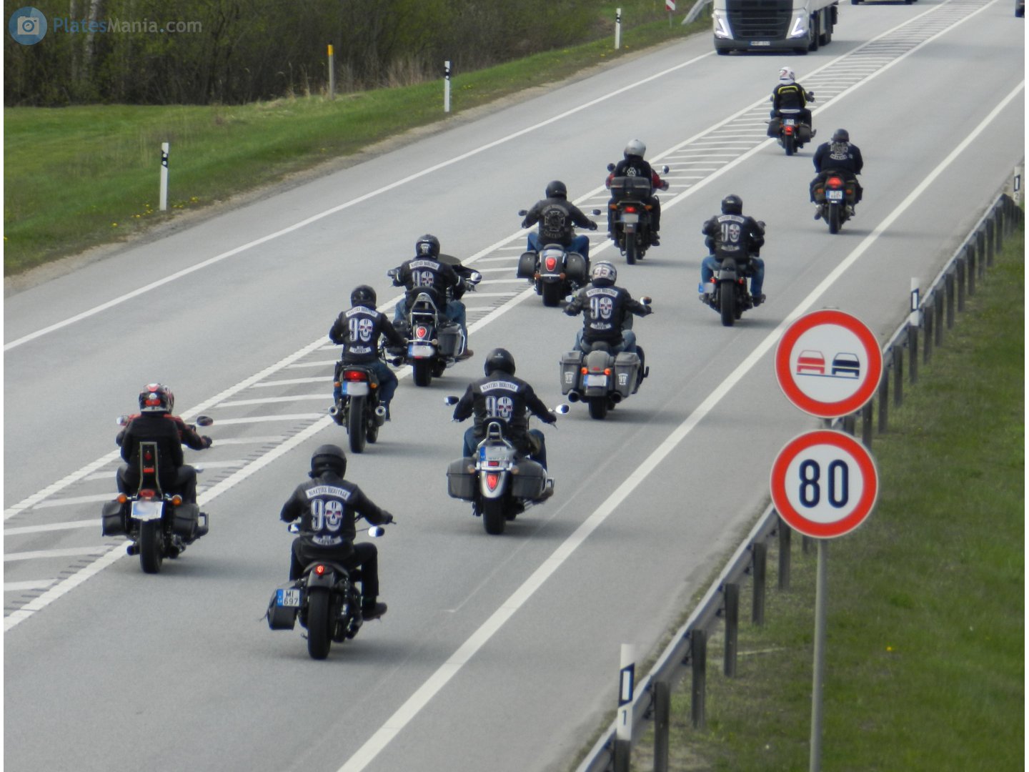 MI 697, Harley-Davidson XL 