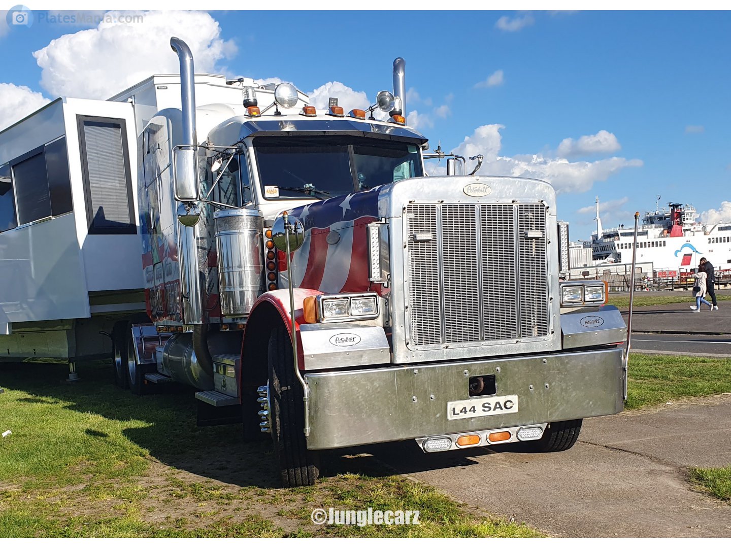 L44SAC, Peterbilt 379 