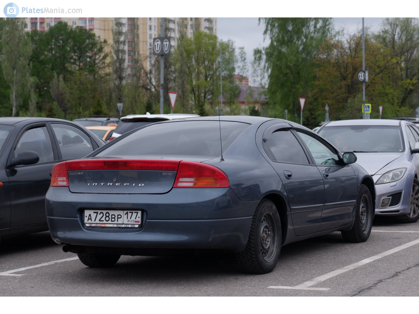 а 728 вр 177, Dodge Intrepid 2nd gen (LHS), 1997–2004