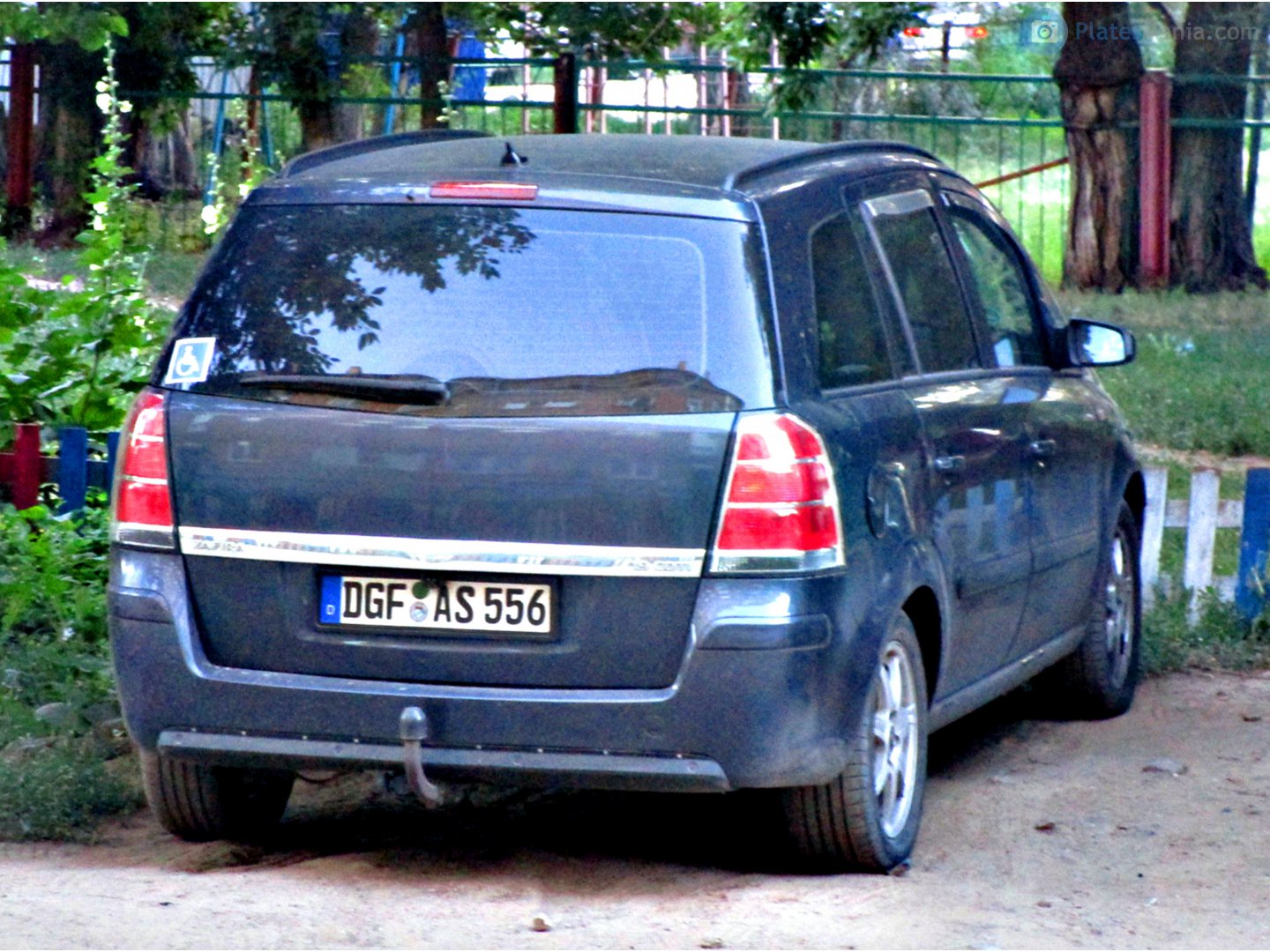 DGF AS 556, Opel Zafira 2nd gen (Family) (B; A05), 2005–2014