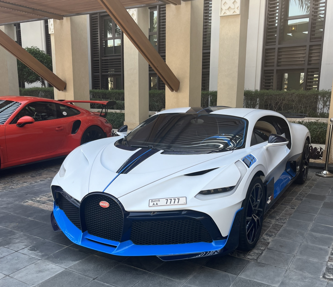 AA 7777, Bugatti Divo 