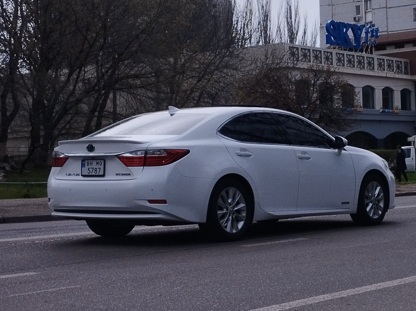 BH 5787 MO, Lexus ES 6th gen (XV60), 2012–2018