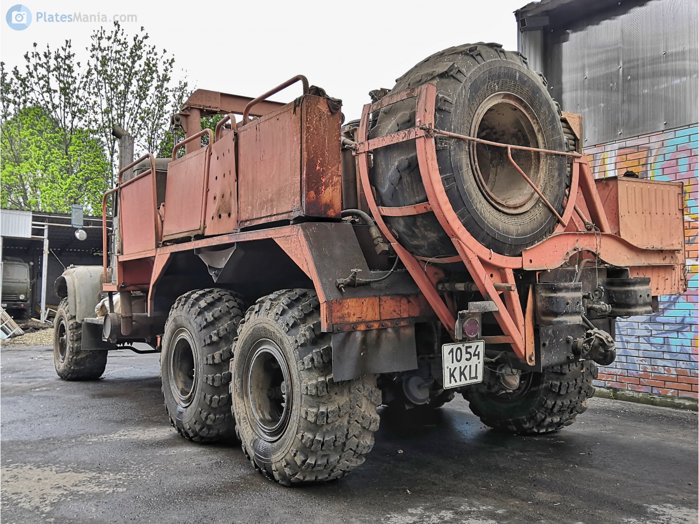 1054 ККЦ, KrAZ 255 