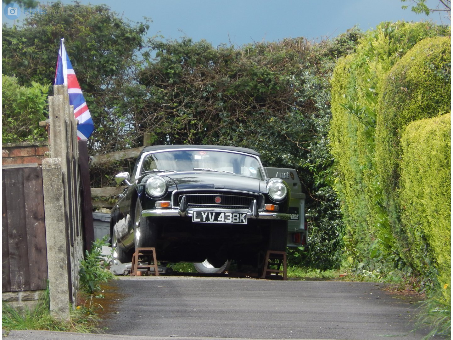 LYV438K, MG B 1st gen Roadster, 1962–1980
