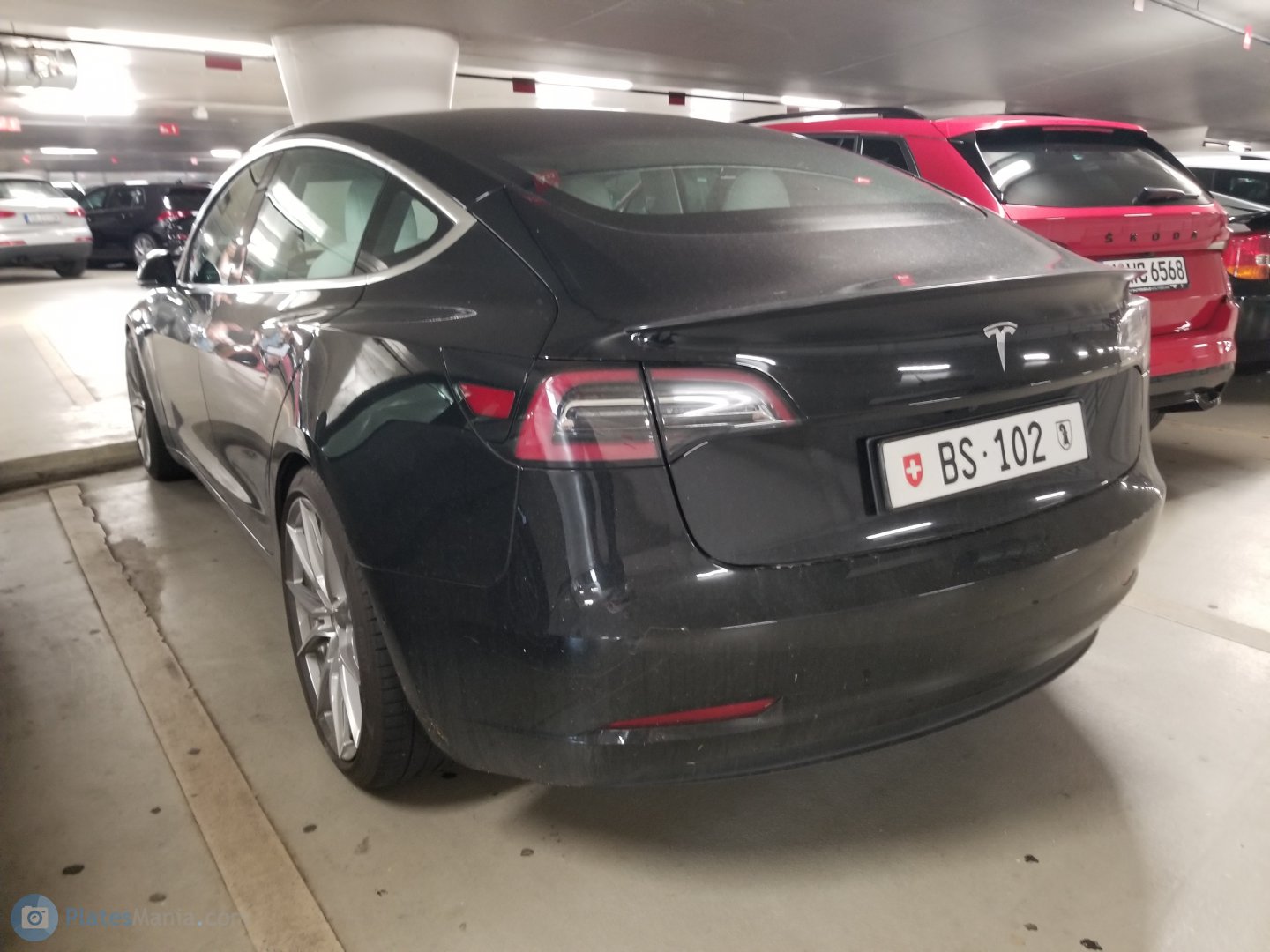 BS 102, Tesla Model 3 1st gen (5YJ3), 2017–2023