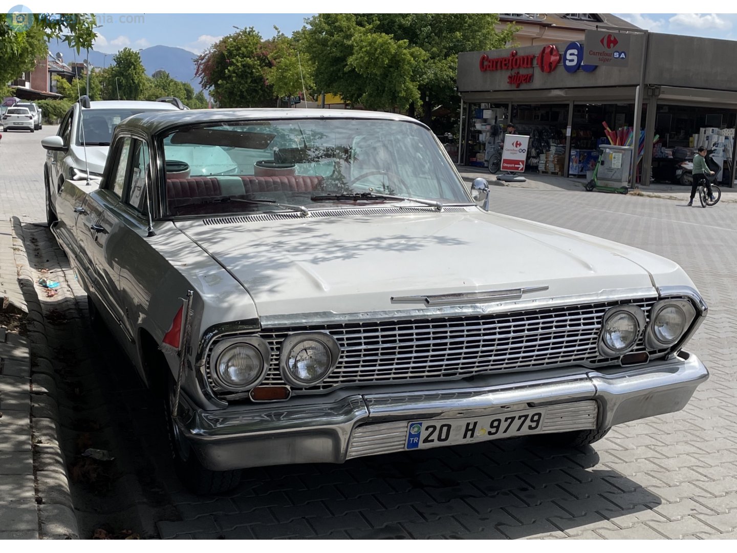 20 H 9779, Chevrolet Biscayne 2nd gen 1963 4-door Sedan (1169/1269; B-body), 2nd facelift, 1962–1963