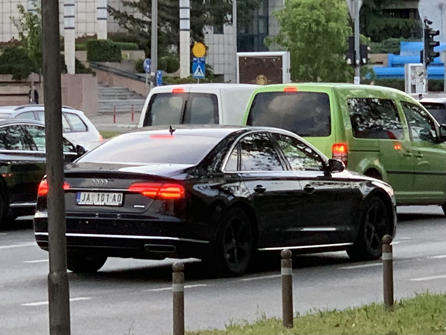 JA 101-AO, Audi A8 3rd gen (D4/4H), facelift, 2013–2018