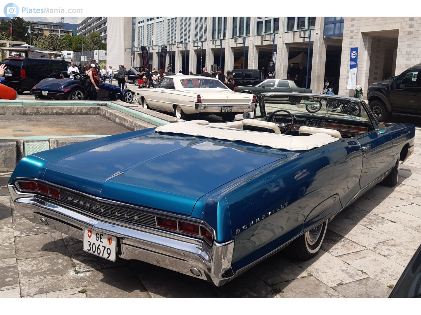 GE 30679, Pontiac Bonneville 4th gen 1965 2-door Convertible (26267; B-body), 1964–1965