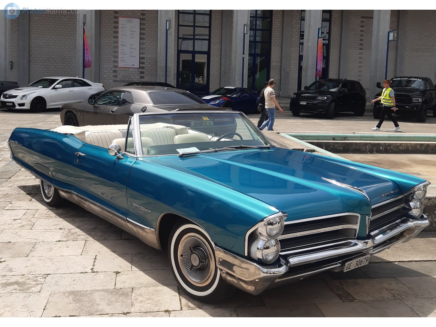 GE 30679, Pontiac Bonneville 4th gen 1965 2-door Convertible (26267; B-body), 1964–1965