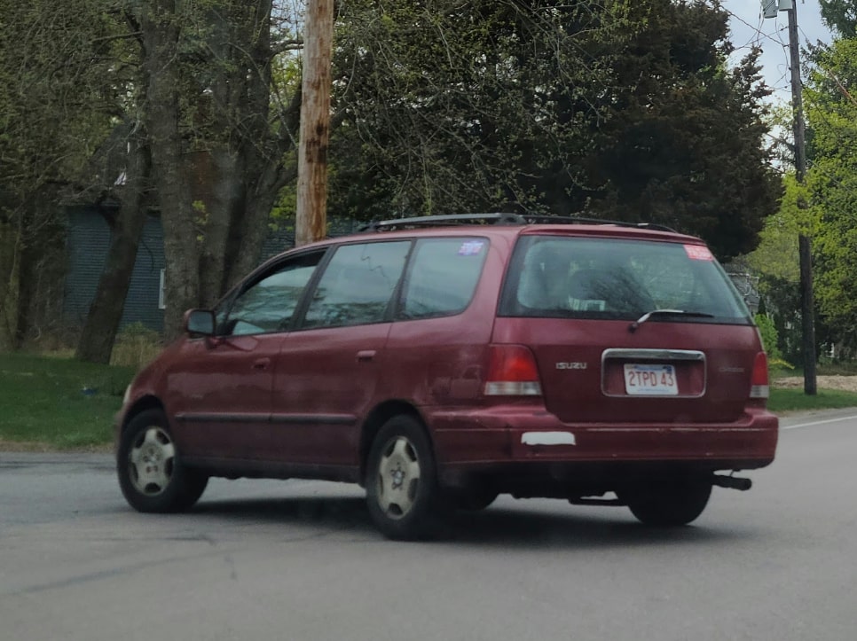 2TPD 43, Isuzu Oasis 1st gen (RA; NA-market), 1995–1999