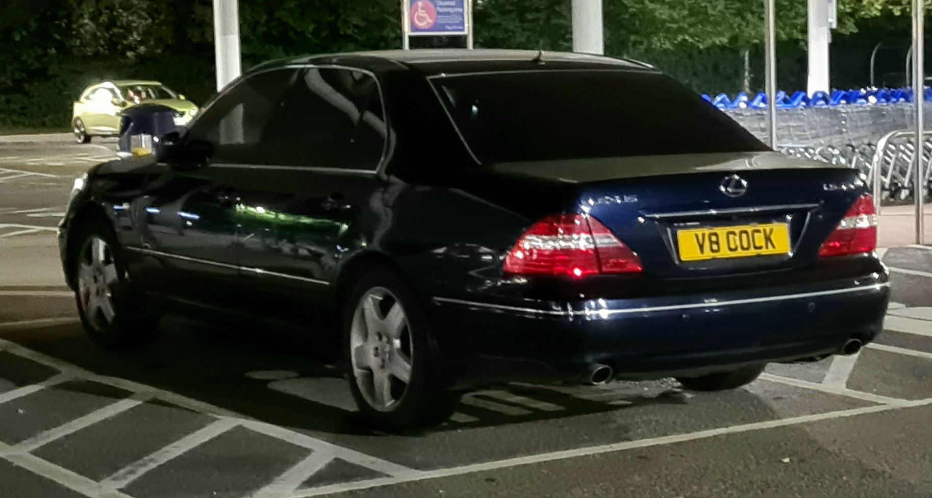 V80OCK, Lexus LS 3rd gen (XF30), 2000–2006