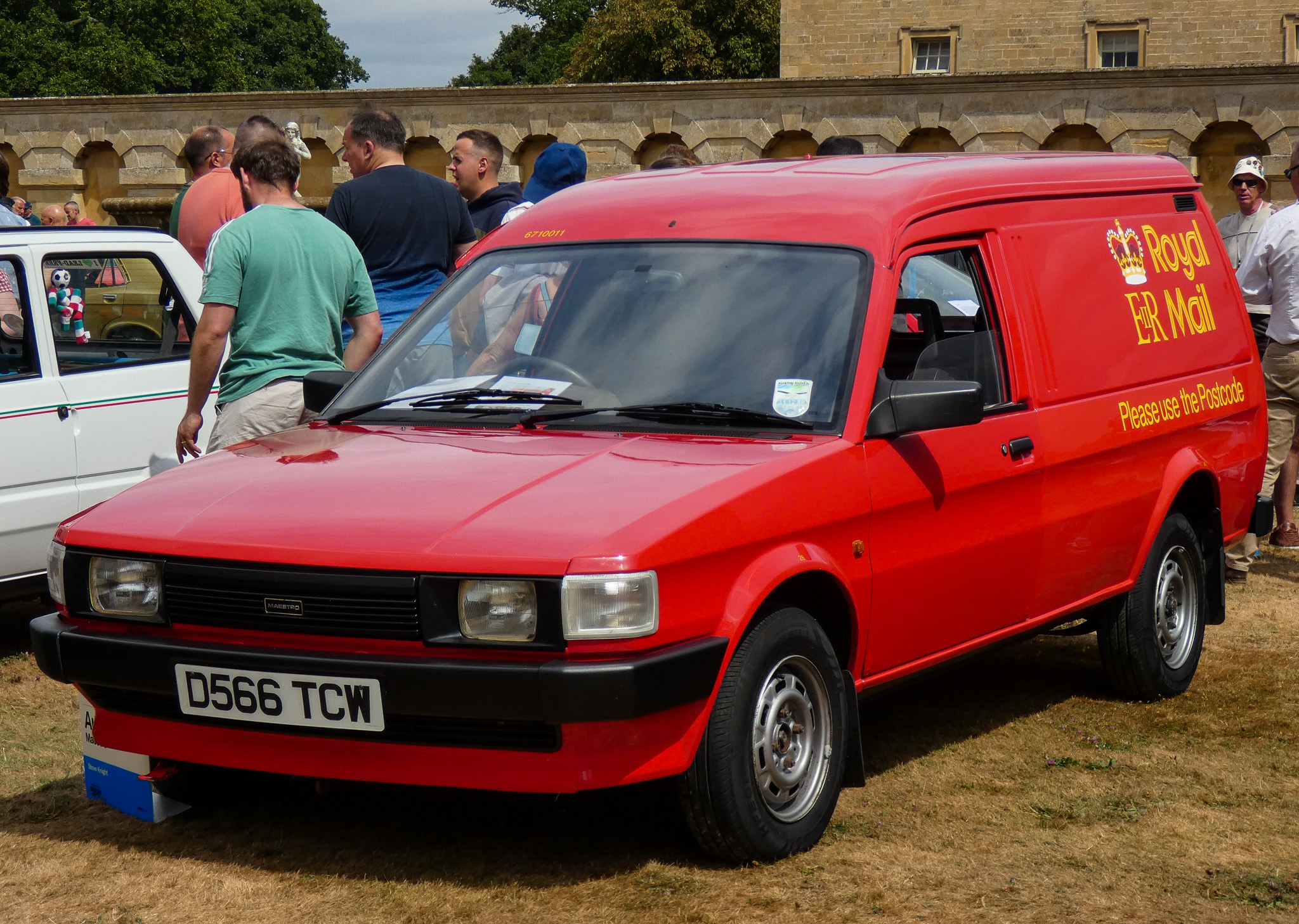 D566TCW, Austin Maestro 