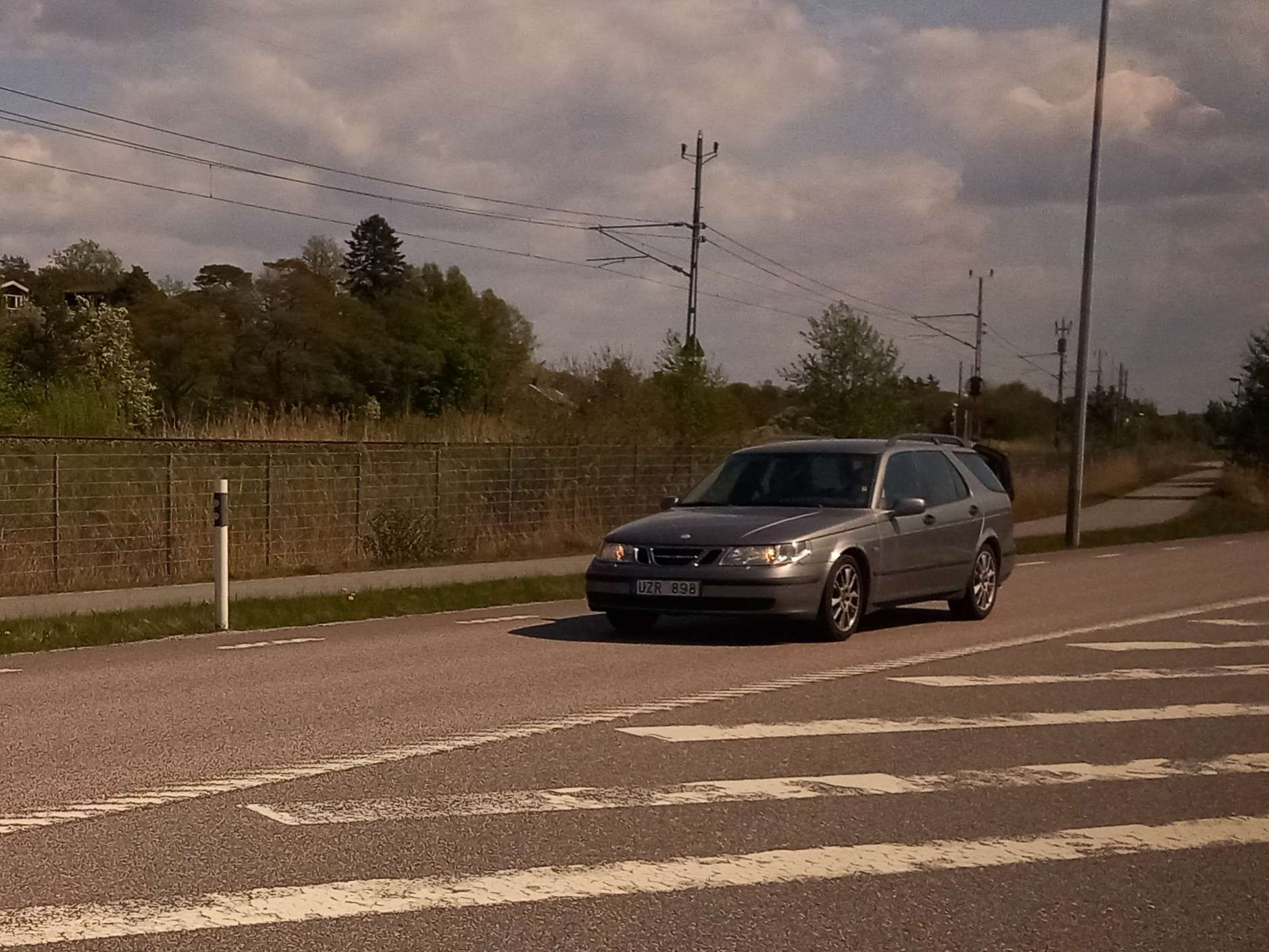 UZR 898, SAAB 9-5 1st gen SportCombi Wagon (YS3E), 1st facelift, 2002–2005