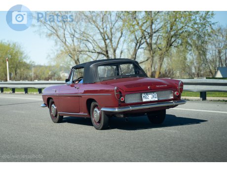 M82 JXQ, Renault Caravelle