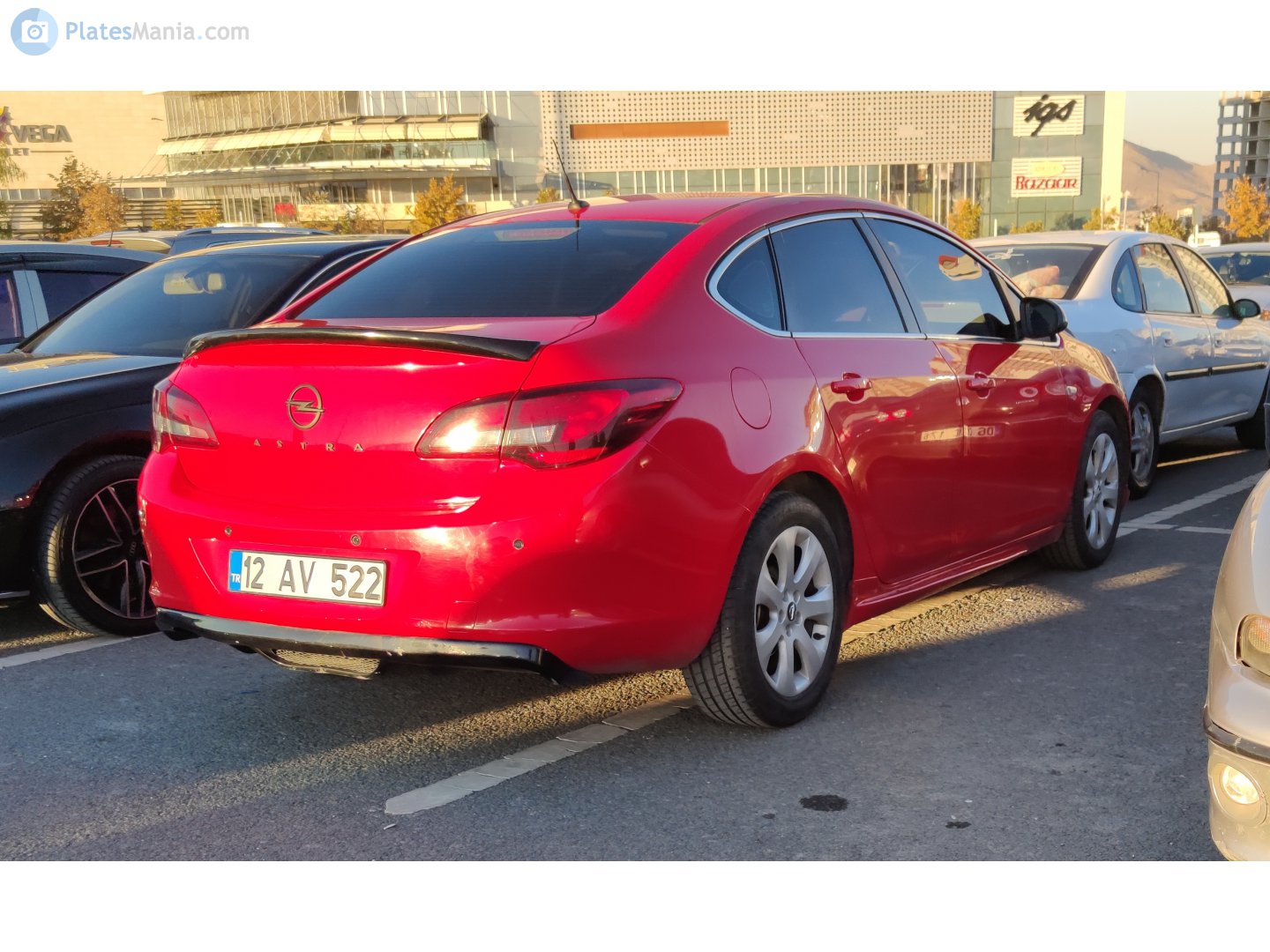 12 AV 522, Opel Astra 4th gen Sedan (J; P10), 2012–2018
