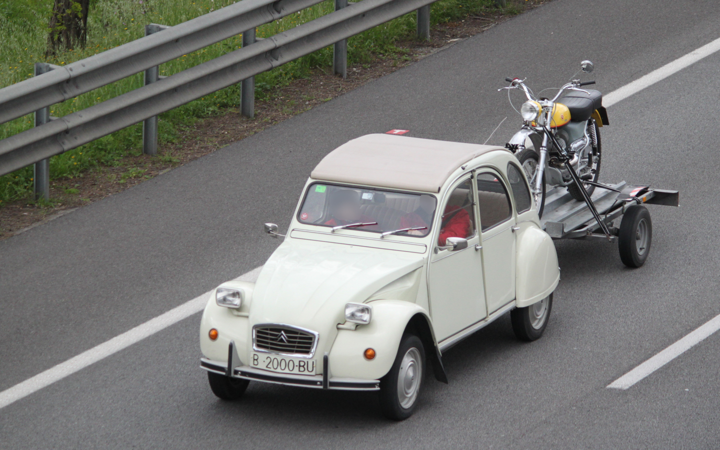 B 2000 BU, Citroёn 2CV 1st gen Sedan, 1949–1990